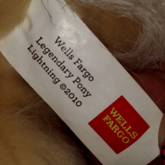 Legendary Wells Fargo LIGHTNING plush toy 2010 - Picture 4 of 5